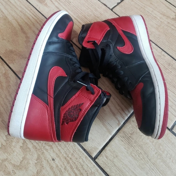 Air Jordan 1 Retro OG "Banned" 2016 - Picture 6 of 11